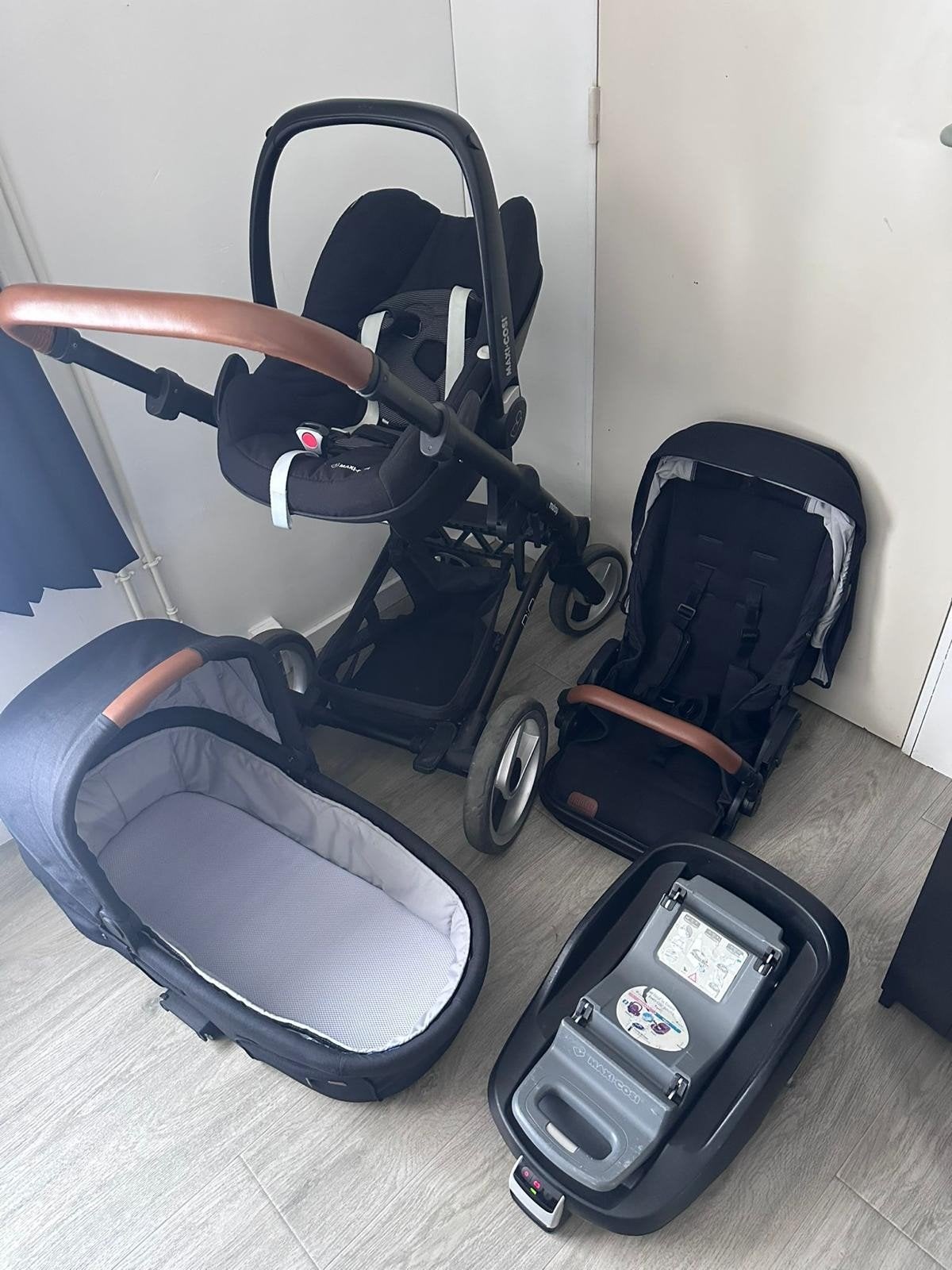Mutsy Nio 4 -Wiel Kinderwagen - Black Zwart 3-in-1 Complete, Enlèvement, Poussette, Mutsy