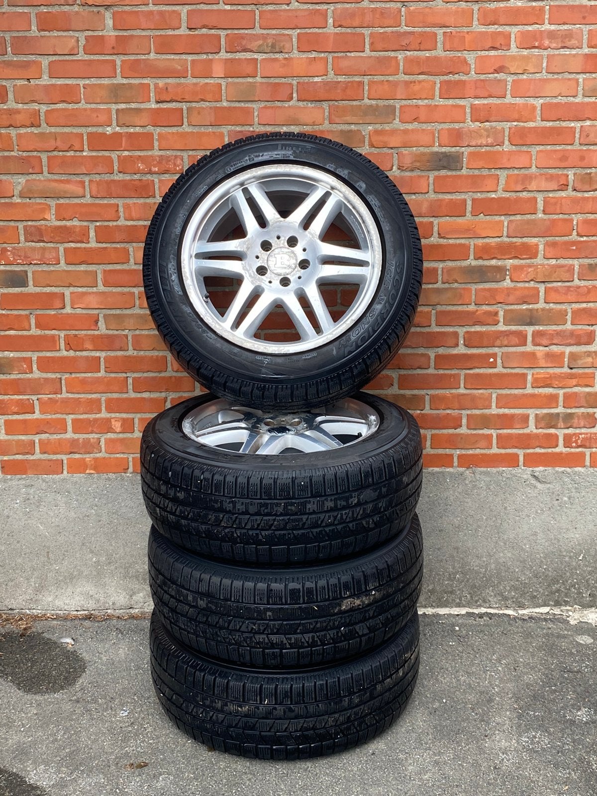 Brabus velgen 235/55/R18 104H met Pirelli winterbanden, Auto-onderdelen, Banden en Velgen, Banden en Velgen, Winterbanden, 18 inch