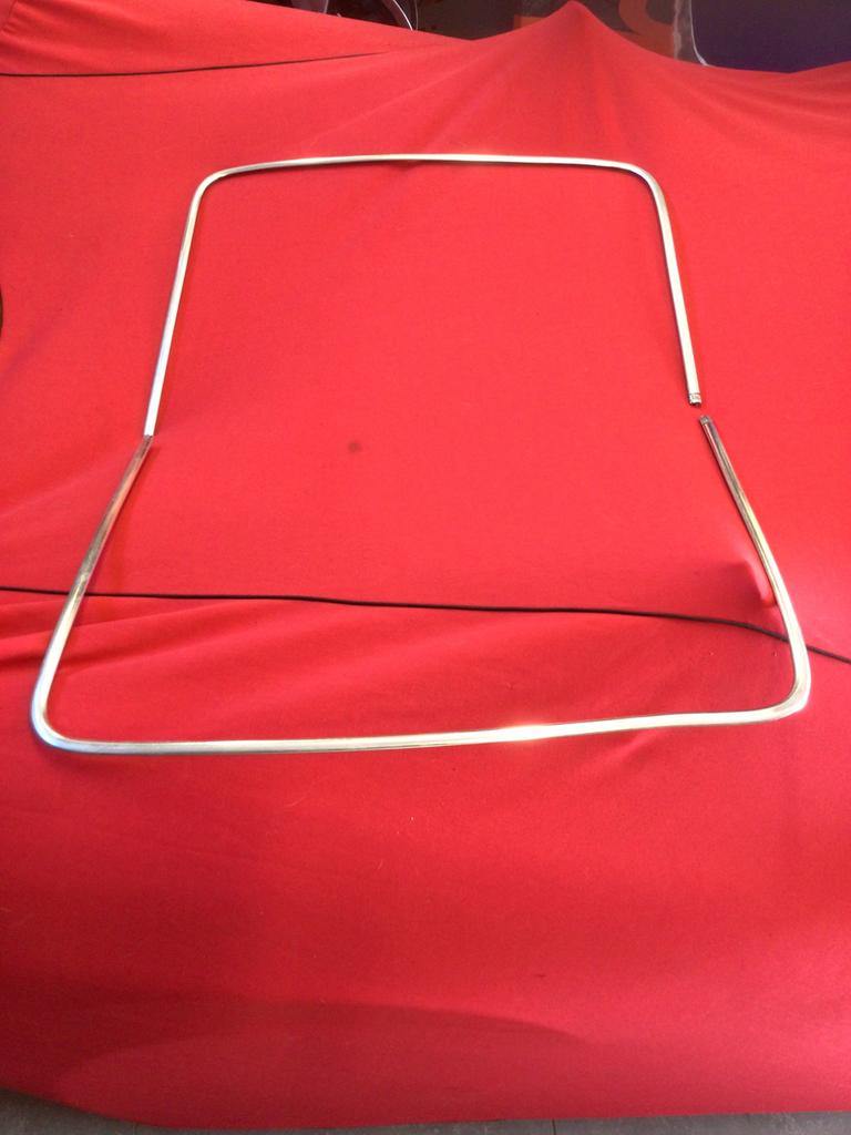 MOULURES DE VITRE ARRIERE PORSCHE 911 /912 COUPÉS, Enlèvement, Porsche