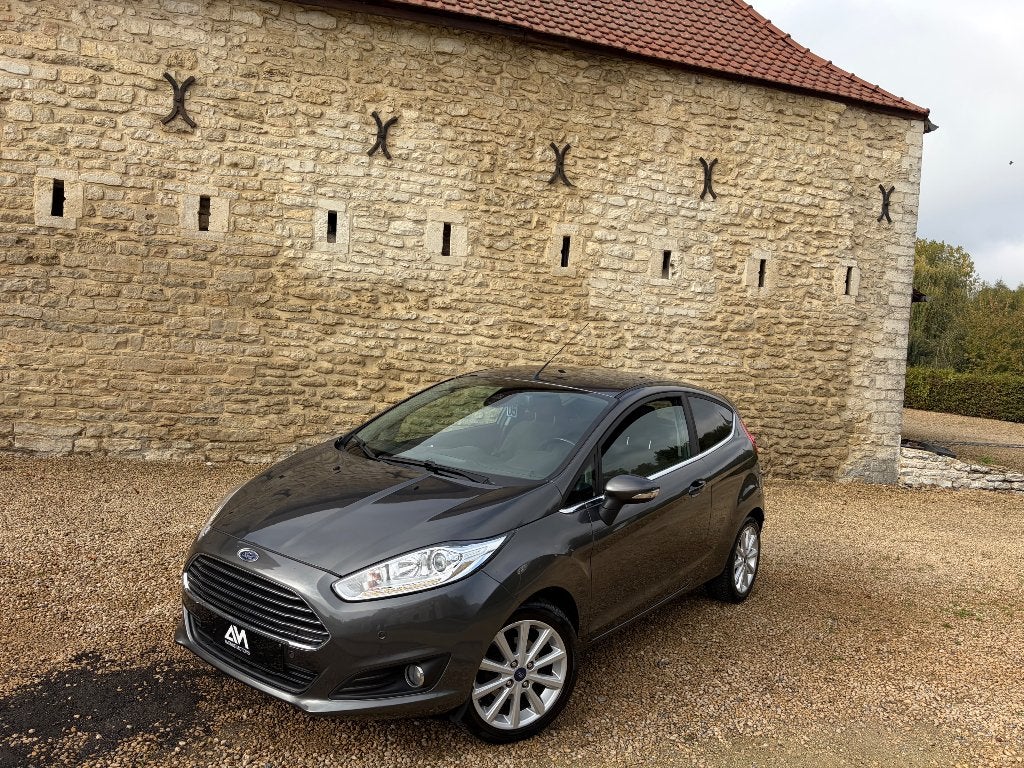 Ford Fiesta TITANIUM, Autos, Argent ou Gris, Achat, Entreprise, Garantie prolongée