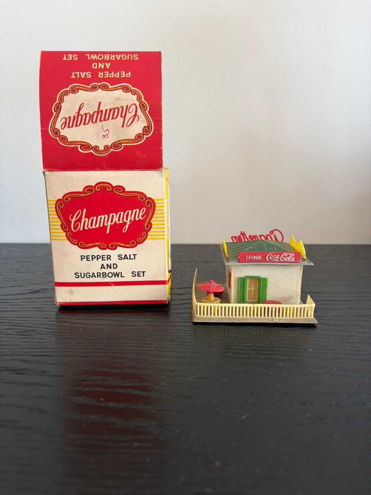 Kiosque à journaux et buvette Coca Cola Ho 1/87 avec boîte ., Enlèvement ou Envoi, Utilisé, Autres types