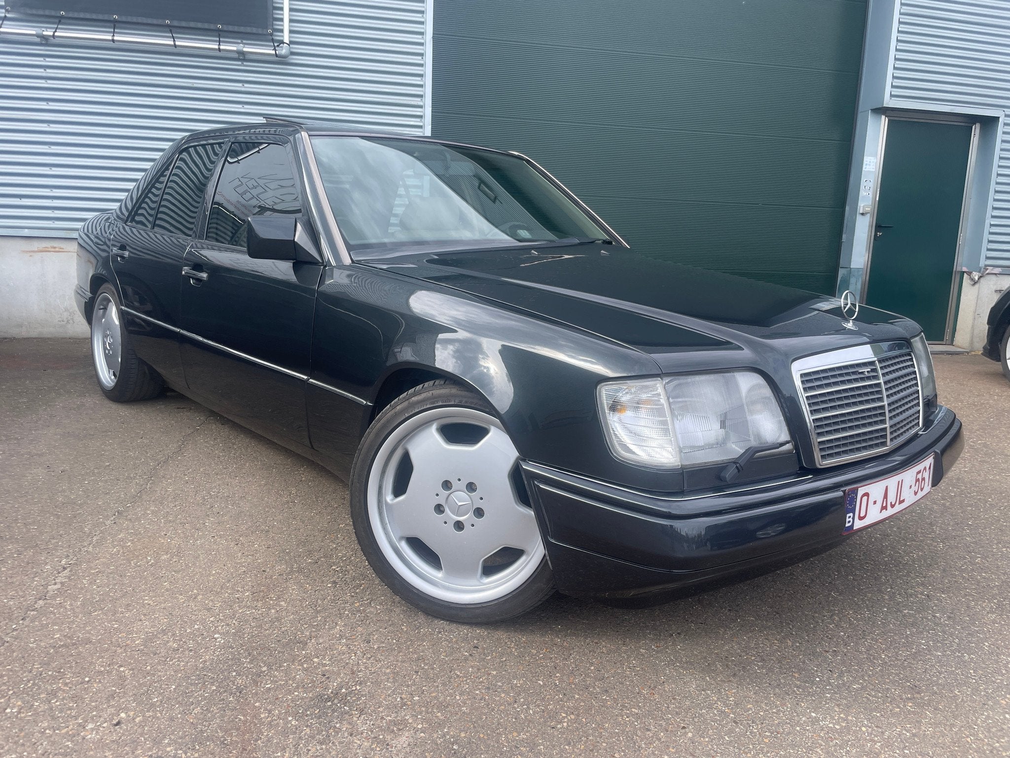 Mercedes-Benz E-Klasse 280 W124/Old Timer/Dikke Auto/Airco/T, Cuir, Achat, Beige, Entreprise