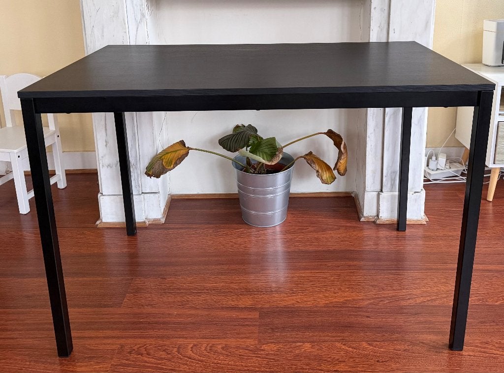 Table noire IKEA Tarendo, Neuf, 100 à 150 cm, Quatre personnes, Enlèvement