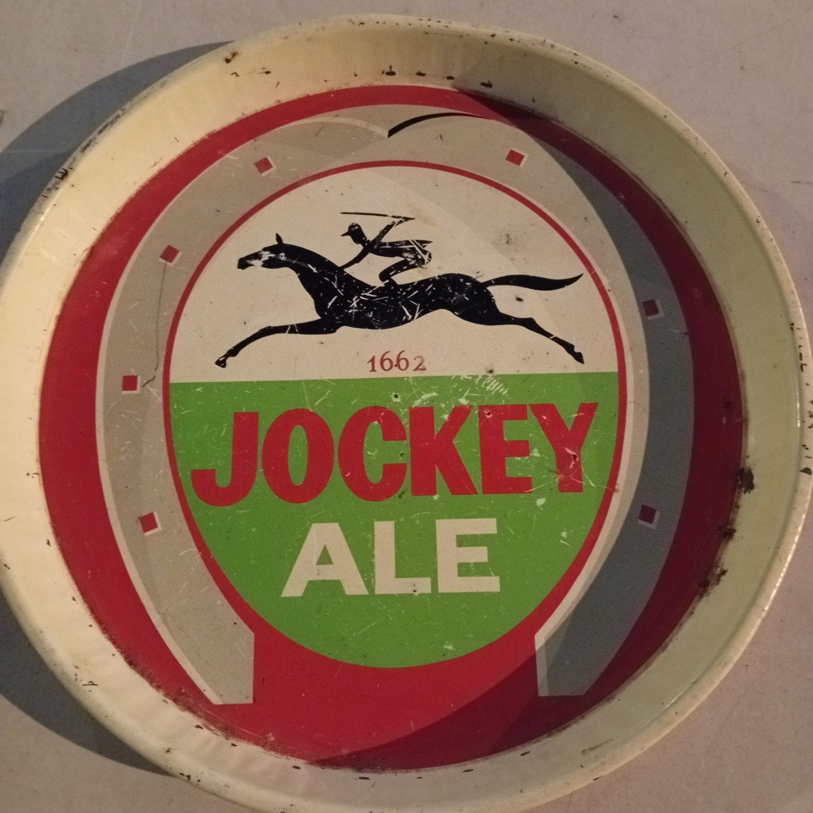 plateau de bière Jockey, Ophalen