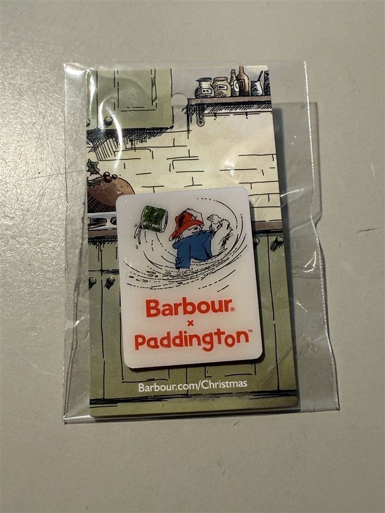 Barbour international pin - Paddington bear 2021, Enlèvement ou Envoi, Neuf