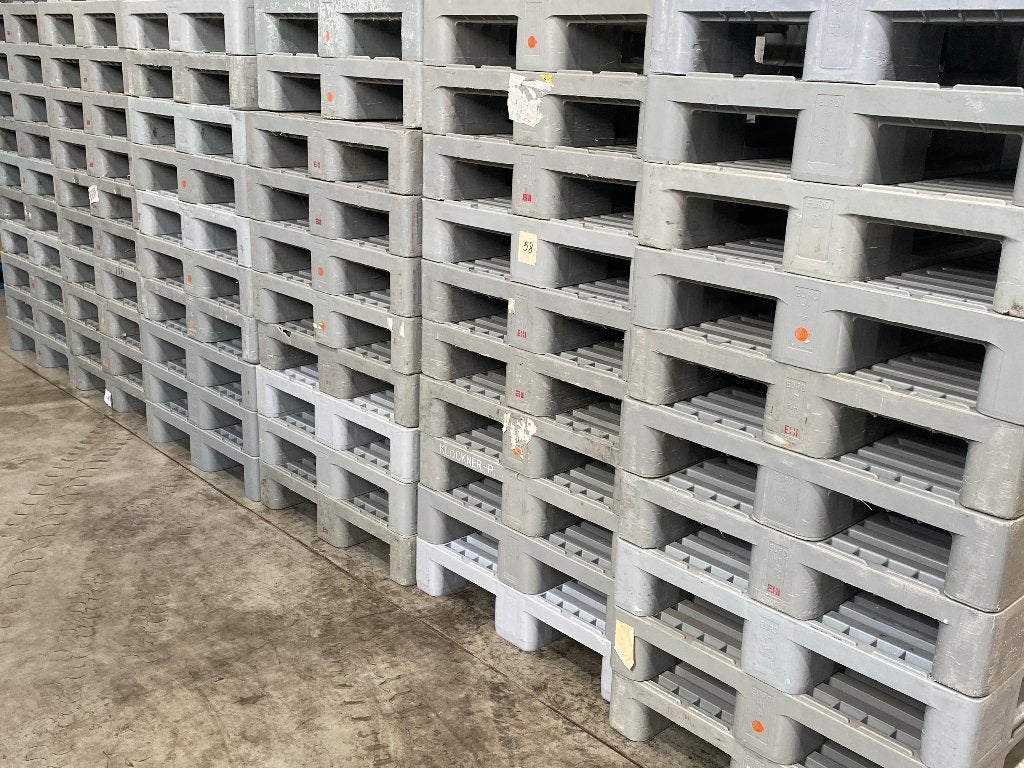 Grijze H1 pallets (25 EUR) en houten europallets (5 EUR), Ophalen