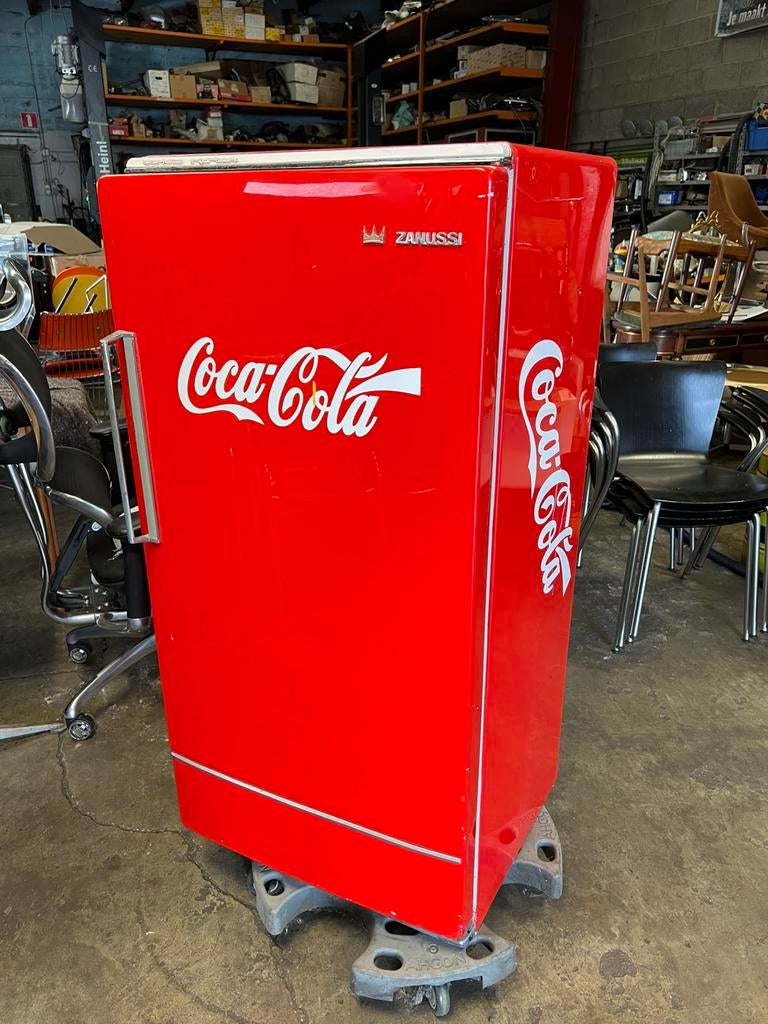 Vintage Coca cola Zanussi Tropic system 70 ties, Ophalen of Verzenden, Zo goed als nieuw