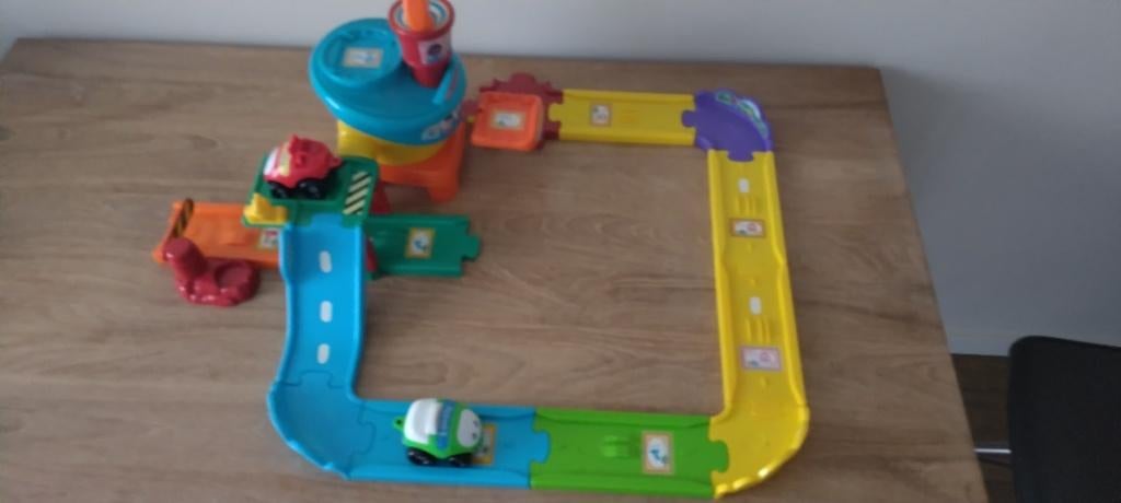 Vtech toet toet auto vliegveld, Kinderen en Baby's, Speelgoed | Vtech, Ophalen of Verzenden, Zo goed als nieuw, 2 tot 4 jaar