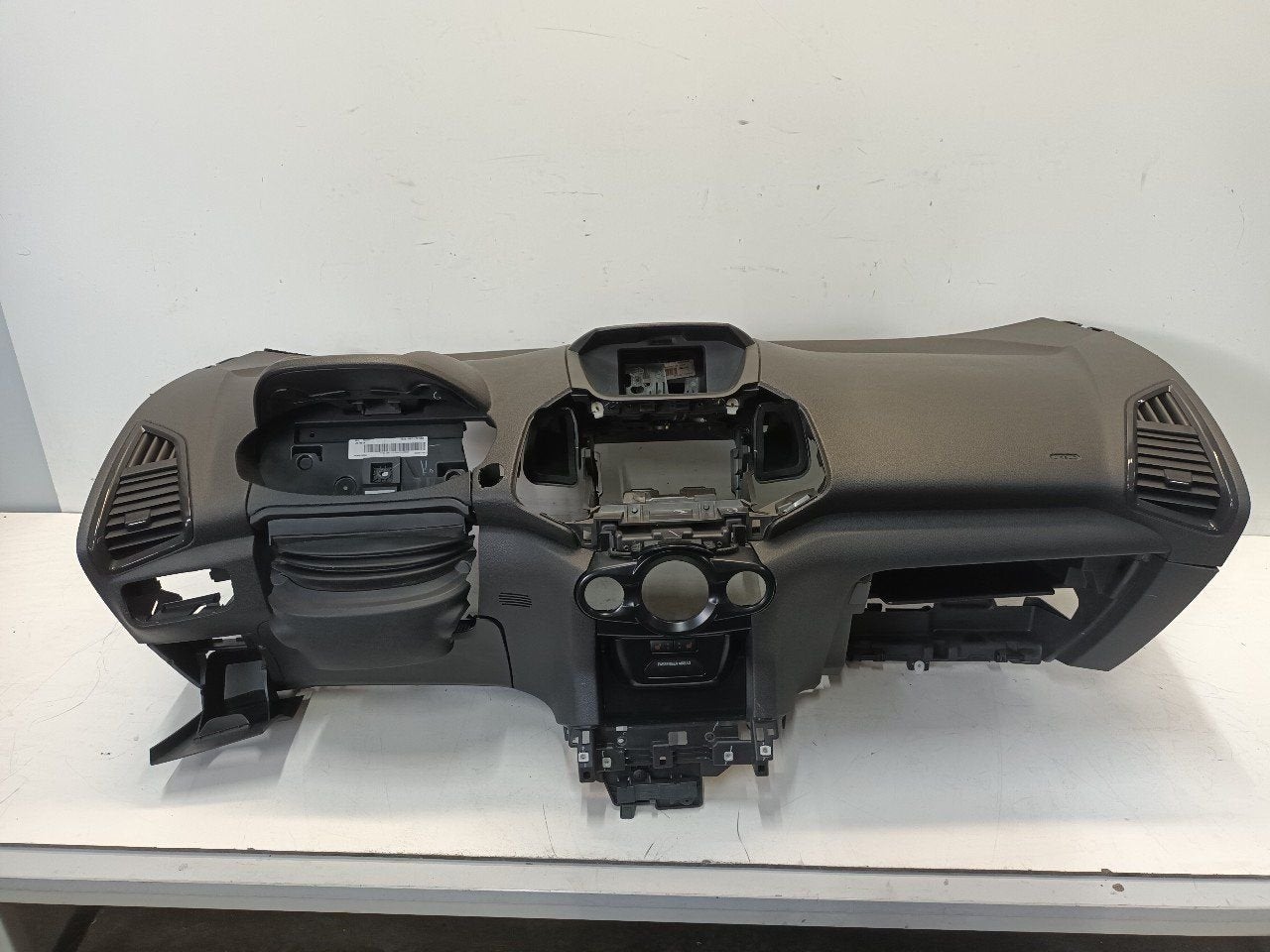 Dashboard Ford EcoSport, Onderdelen@venauto.nl, Van der Ven Autorecycling B.V., Gebruikt, Ettenseweg 76, 4706 PB Roosendaal, The Netherlands