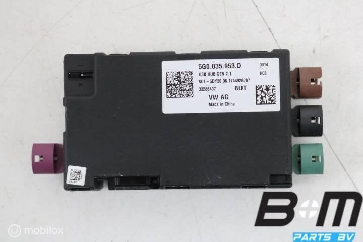 USB hub met spanningsomvormer VW Golf 7 5G0035953D, Utilisé