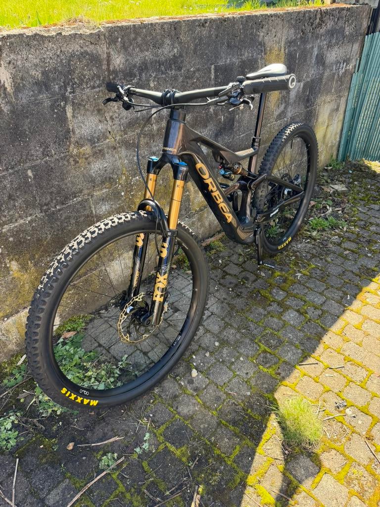 VTT électrique Orbea rise LT M10 2025, Fietsen en Brommers, Fietsen | Heren | Sportfietsen en Toerfietsen, Vering, 10 tot 15 versnellingen