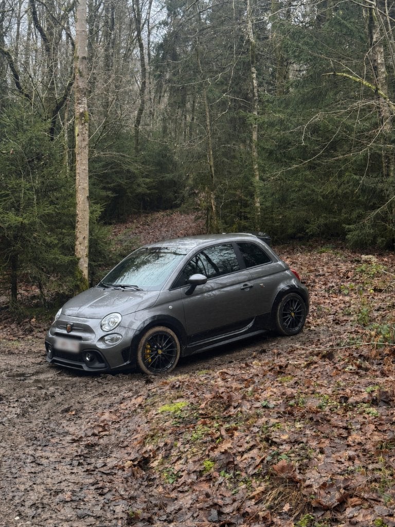 Abarth 695 1.4 Turbo Tributo 131 Rally 2023, Autos, Abarth, Particulier, Autres modèles, ABS, Airbags, Air conditionné, Alarme