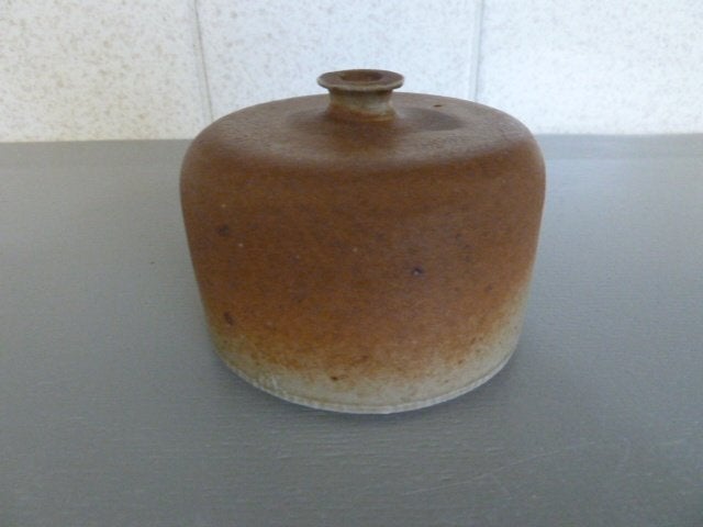 Keramiek/aardewerk vaas 7cm -8cm getekend, studiovaas, Ophalen of Verzenden