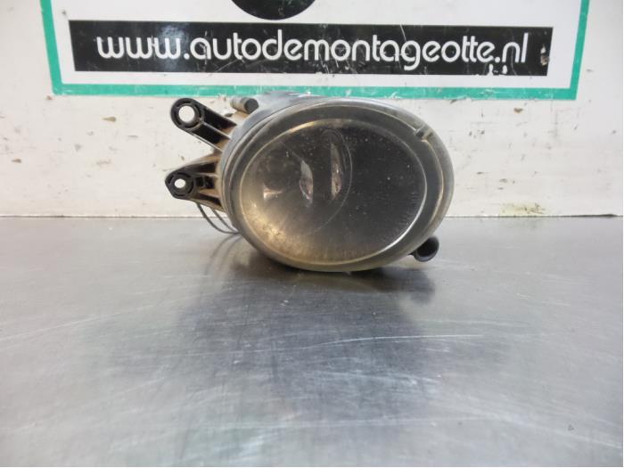 Feu antibrouillard avant droit d'un Audi A4 (A4 01-), Autos : Pièces & Accessoires, Éclairage, Audi, Utilisé, 3 mois de garantie