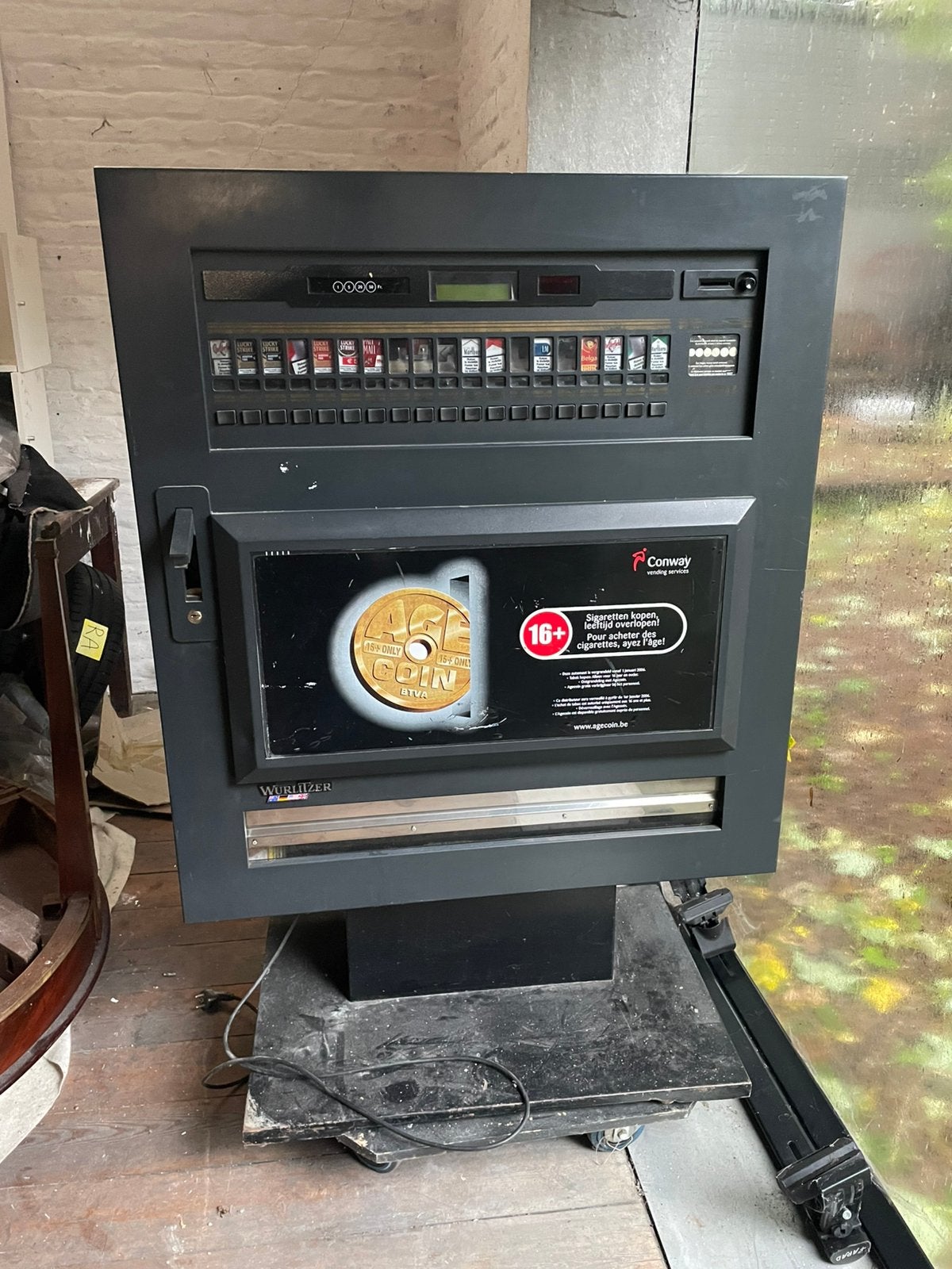 Vintage functionerende Sigarettenautomaat (Wurlitzer), Ophalen, Zo goed als nieuw