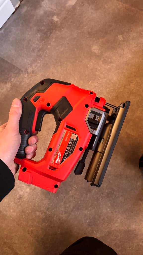 Scie sauteuse milwaukee, 600 à 1200 watts, Enlèvement ou Envoi, 30 à 70 mm, Comme neuf