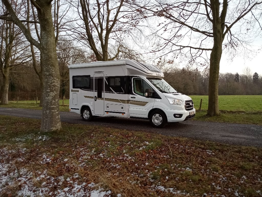 Benimar Cocoon (2025) 165pk Automaat Full option – 19 000 km, Caravans en Kamperen, Automaat, Ford, Vloeistofverwarming, Diesel