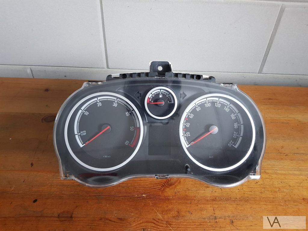 Opel Corsa D 2006-2014 1.3 diesel cockpit teller dashboard, Autos : Pièces & Accessoires, Tableau de bord & Interrupteurs, Opel