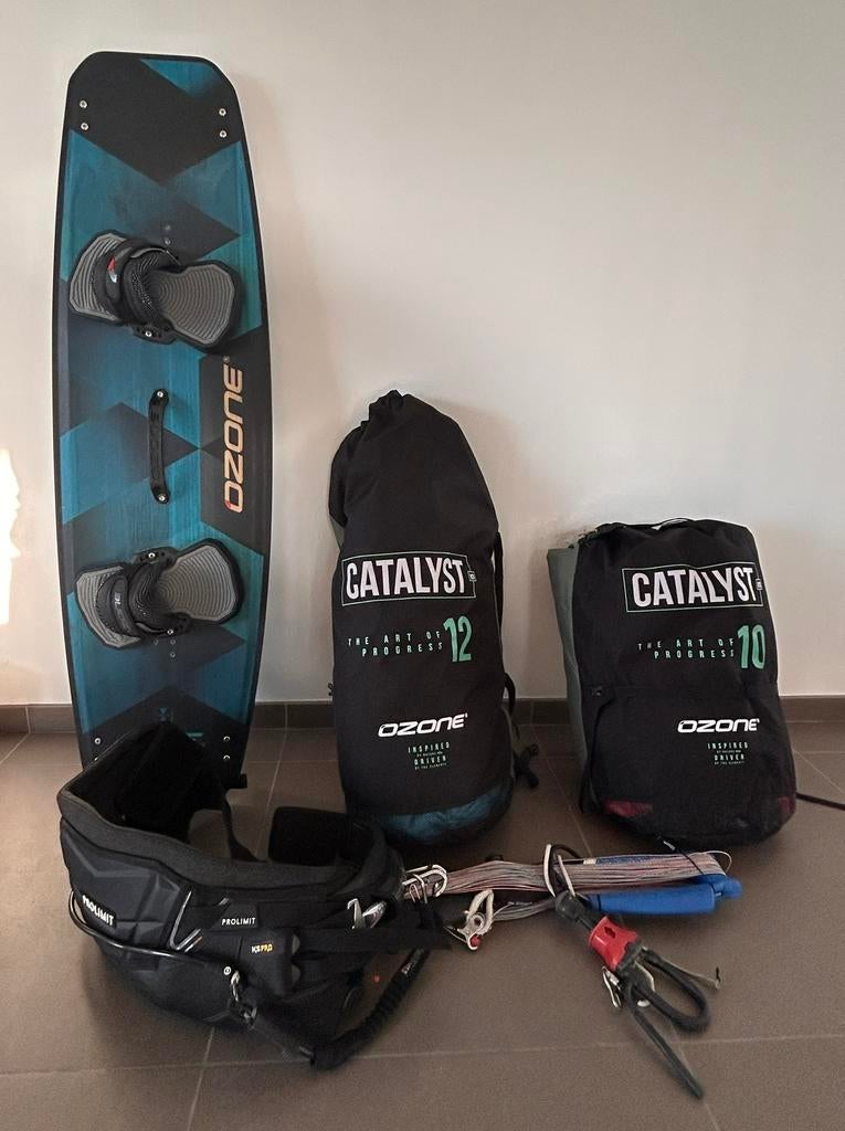 Ozone Catalyst volledige set met 2 kite’s 10 en 12, Watersport en Boten, Kitesurfen, Ophalen, Gebruikt, Kitesurf-set