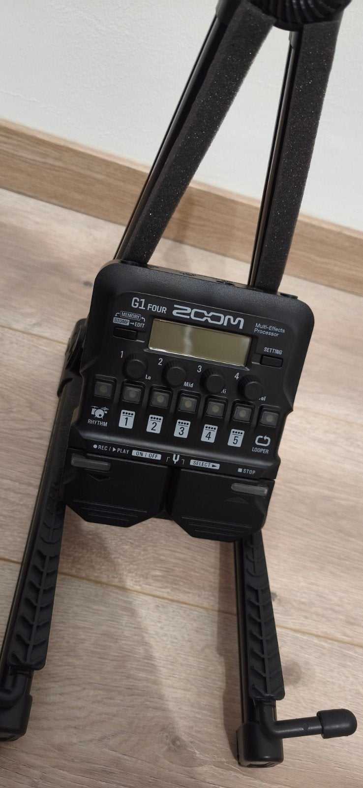 G1 Four Zoom, Musique & Instruments, Effets, Enlèvement