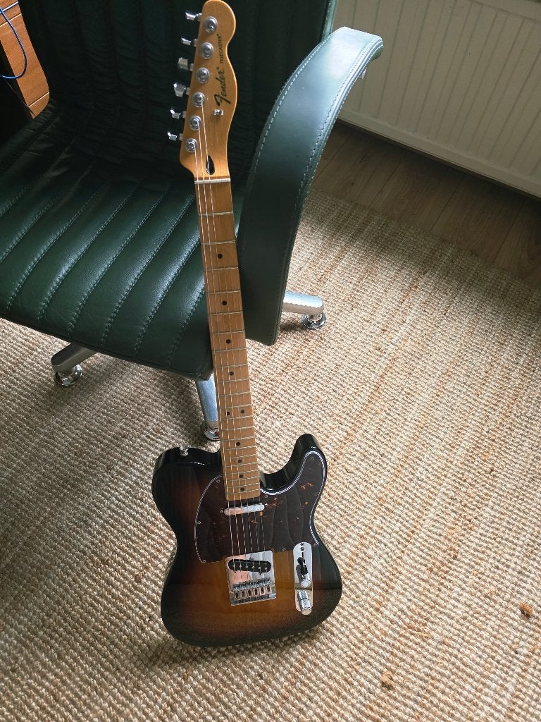 Fender Telecaster en super etat, Enlèvement, Comme neuf, Solid body, Fender