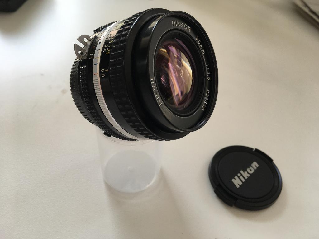 Nikkor AI-s 20 3,5 manuele lens, Verzenden, Zo goed als nieuw, Groothoeklens