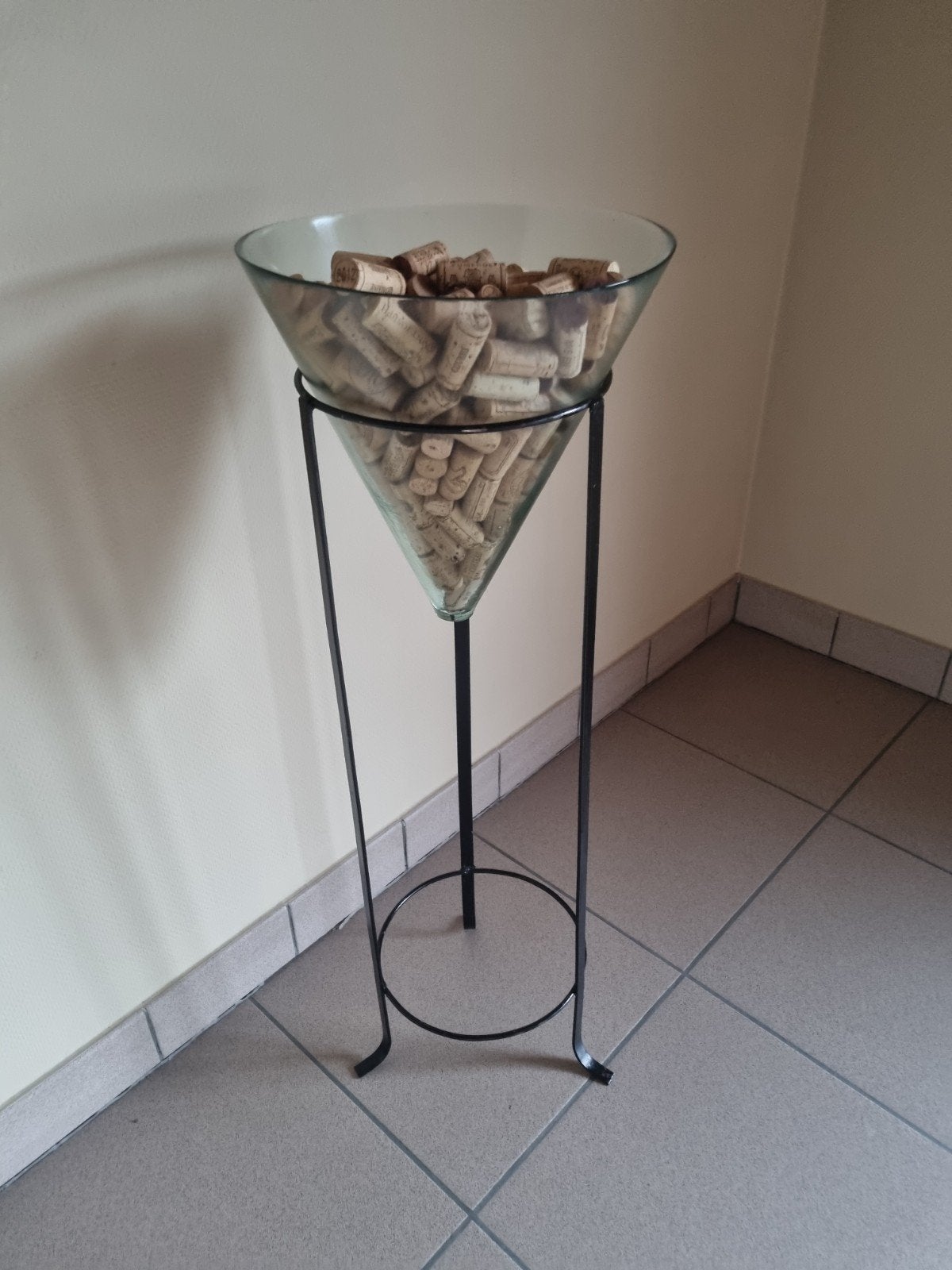 Stolp glas op smeedijzeren voet, Ophalen, Zo goed als nieuw