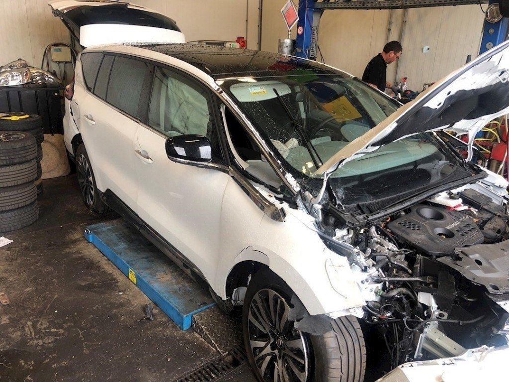 PORTIER RECHTS VOOR Renault Espace (RFCJ) (|801008707R|), Gebruikt, Peter-Huppertz-Straße 5
51063  Köln, DE, Dialog.deutschland@renault.de