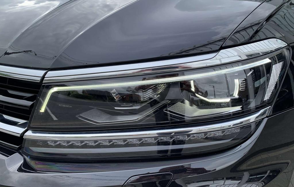 Volkswagen Tiguan 2.0 TDI 150CV DSG / 3x R-Line / Platinium, Autos, Cuir, Achat, Entreprise, 1968 cm³