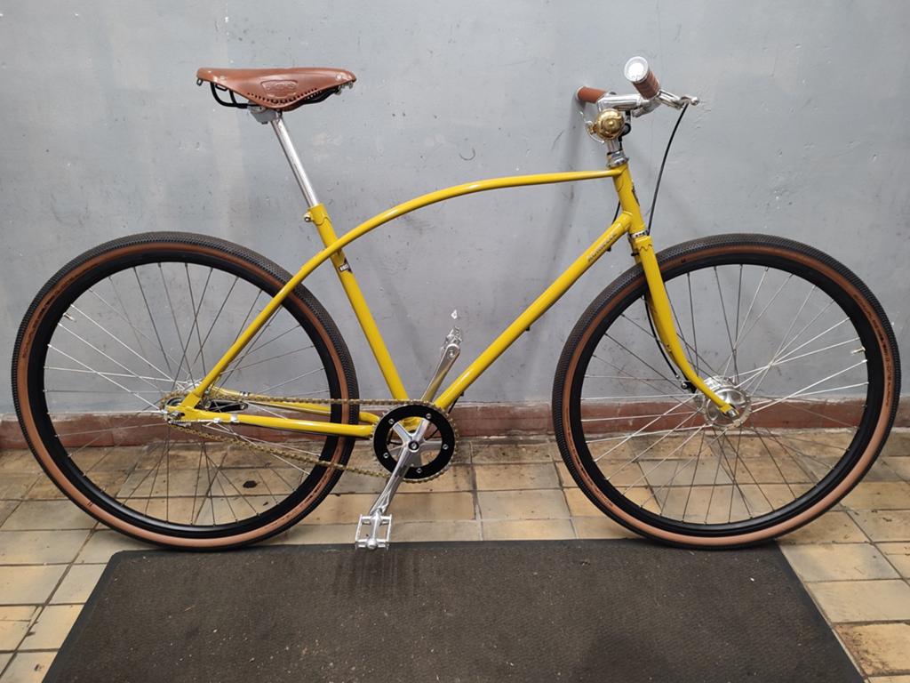 Achielle,  caferacer omer, curry yellow, Fietsen en Brommers, Ophalen, Terugtraprem