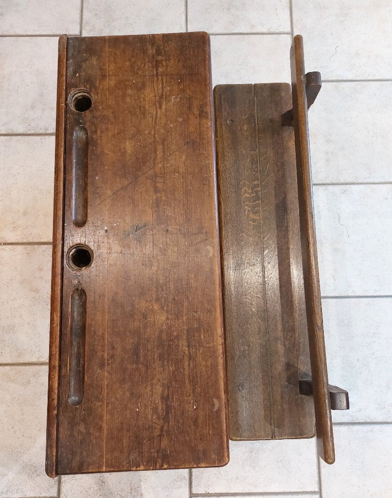 Banc école ancien, Enlèvement