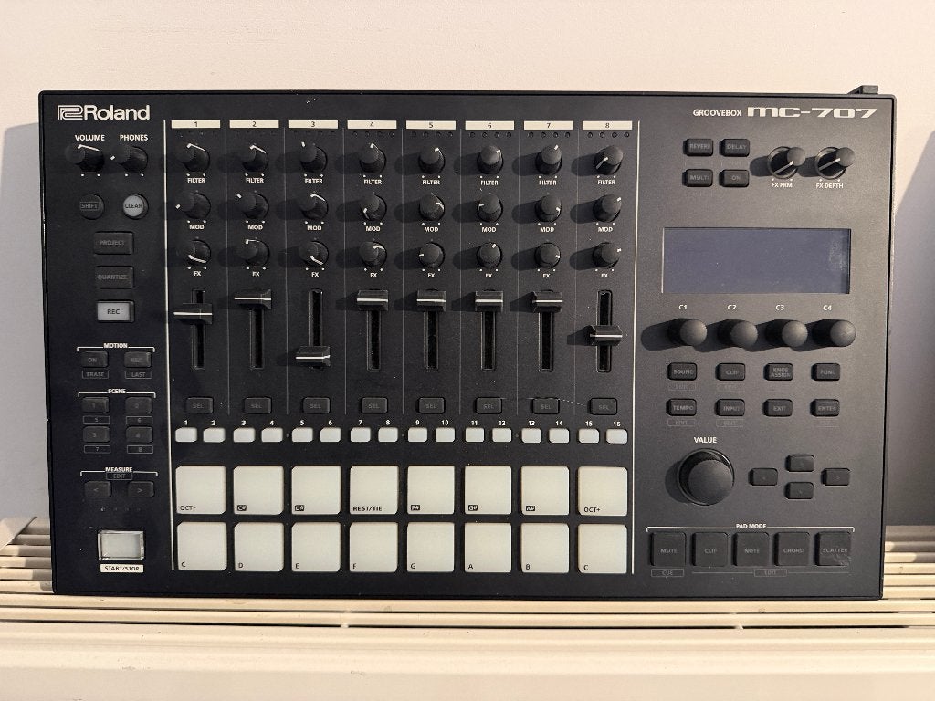 SYNTHS/SAMPLER/GROOVEBOX, Muziek en Instrumenten, Ophalen of Verzenden, Zo goed als nieuw, Overige merken