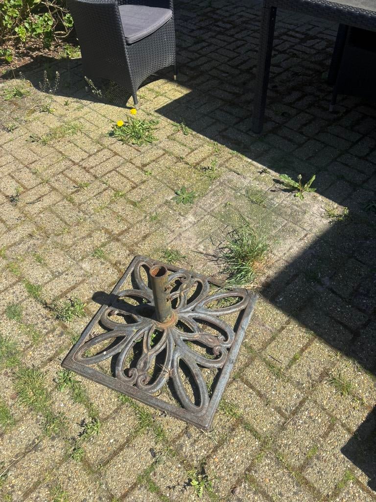 Voet voor parasol of droogrek, Ophalen, Zo goed als nieuw