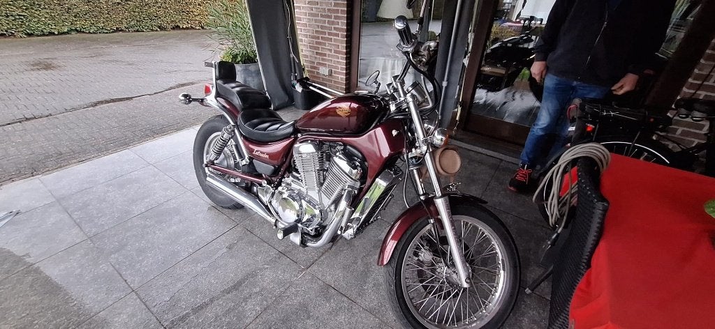 Suzuki Intruder 800, Motos, Enlèvement