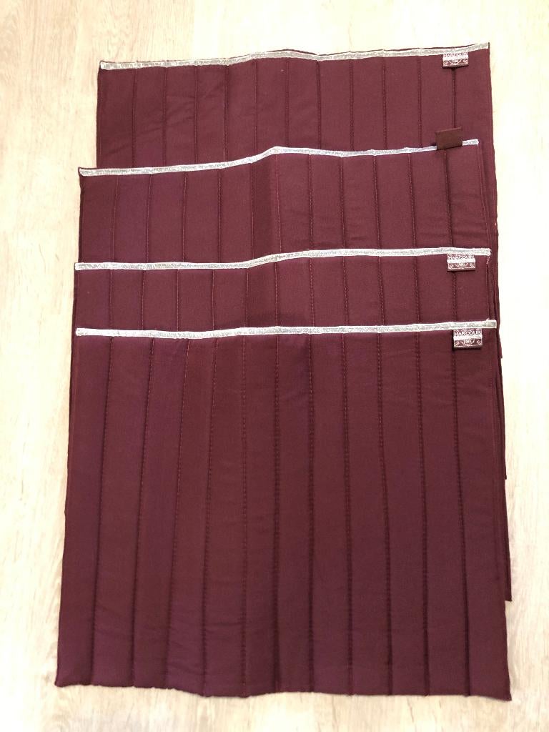 Matériel d'équitation (tapis de selle , guêtres , etc), Enlèvement ou Envoi, Utilisé, Autres espèces