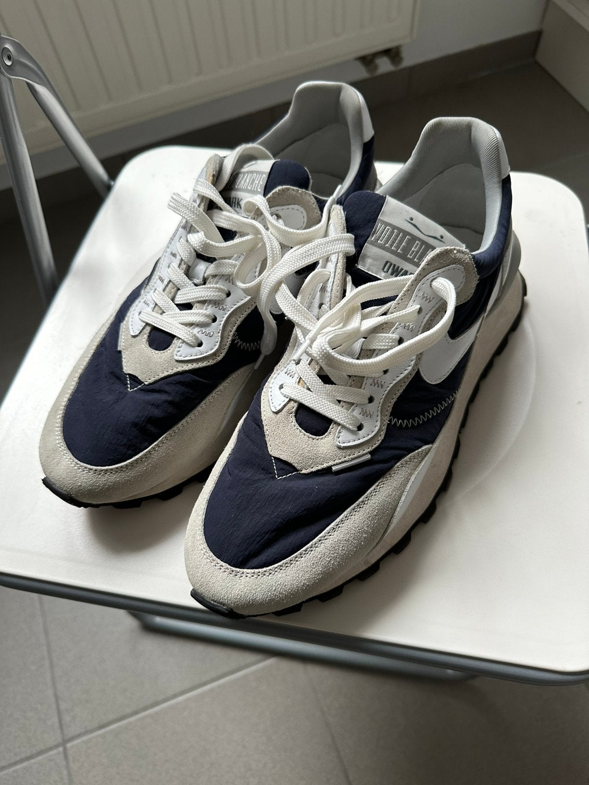 CHAUSSURES VOILE BLANCHE TAILLE 44, Enlèvement ou Envoi, Comme neuf