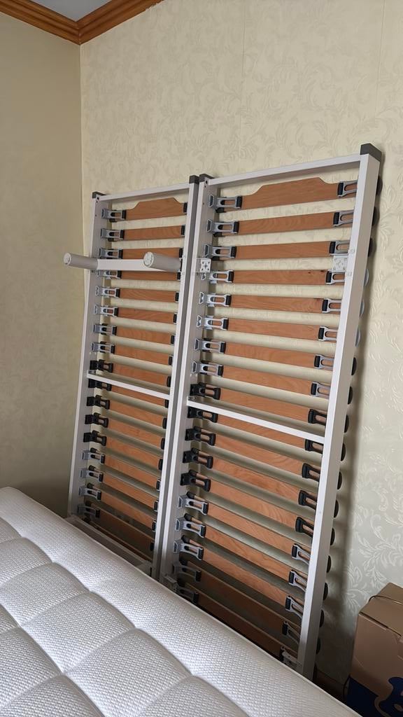 Sommier 140cms beka, Maison & Meubles, Chambre à coucher | Matelas & Sommiers, Enlèvement, Comme neuf, Sommier