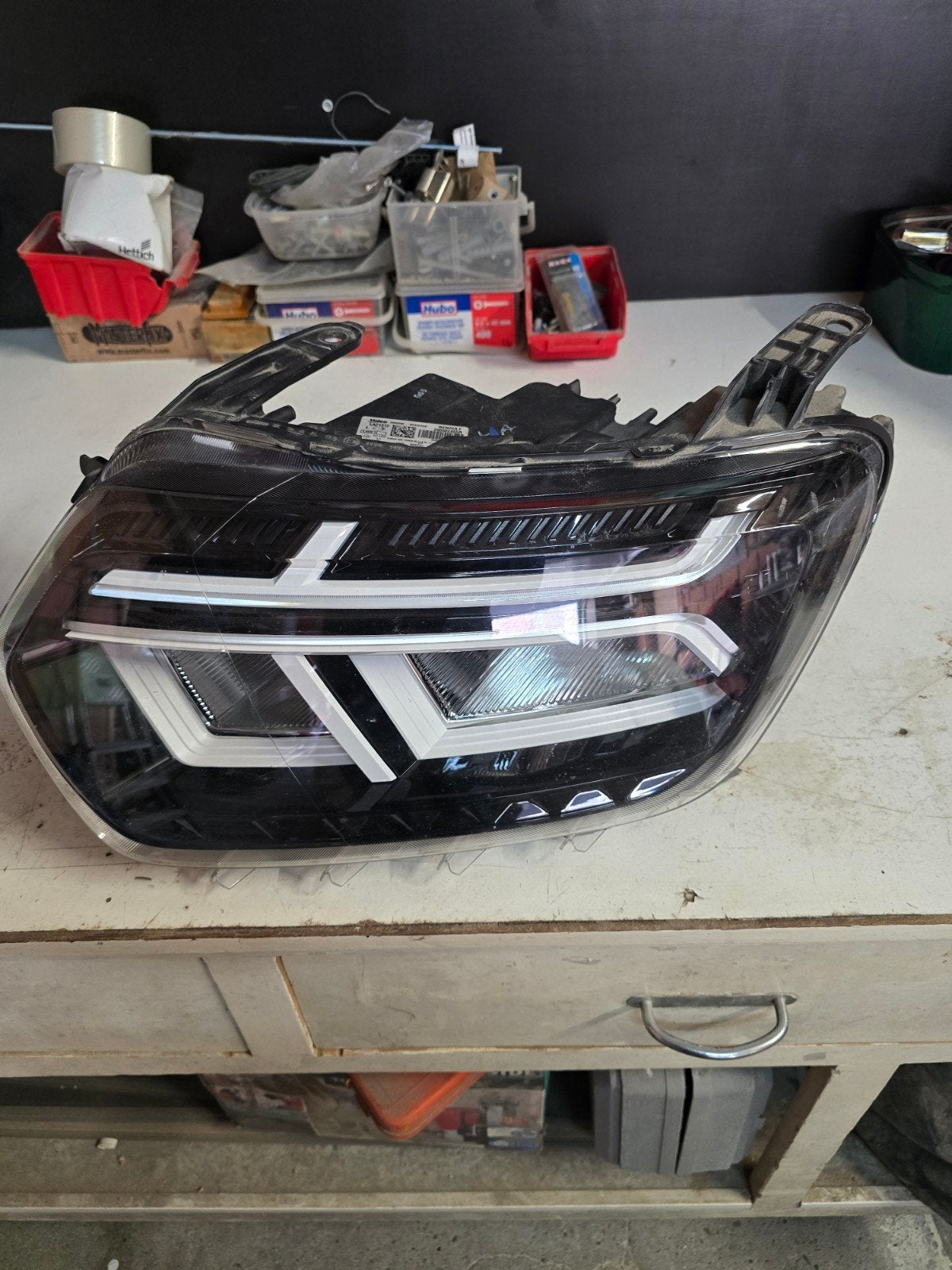 a vendre phare led avant gauche dacia duster 2, Enlèvement ou Envoi, Dacia