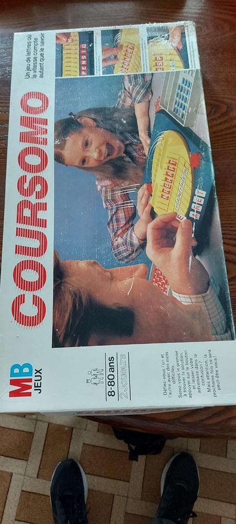 Coursomo jeux de lettres. Jeux Mb. De 8 à 80ans. 2 joueurs., 1 ou 2 joueurs, Enlèvement ou Envoi, Utilisé, MB