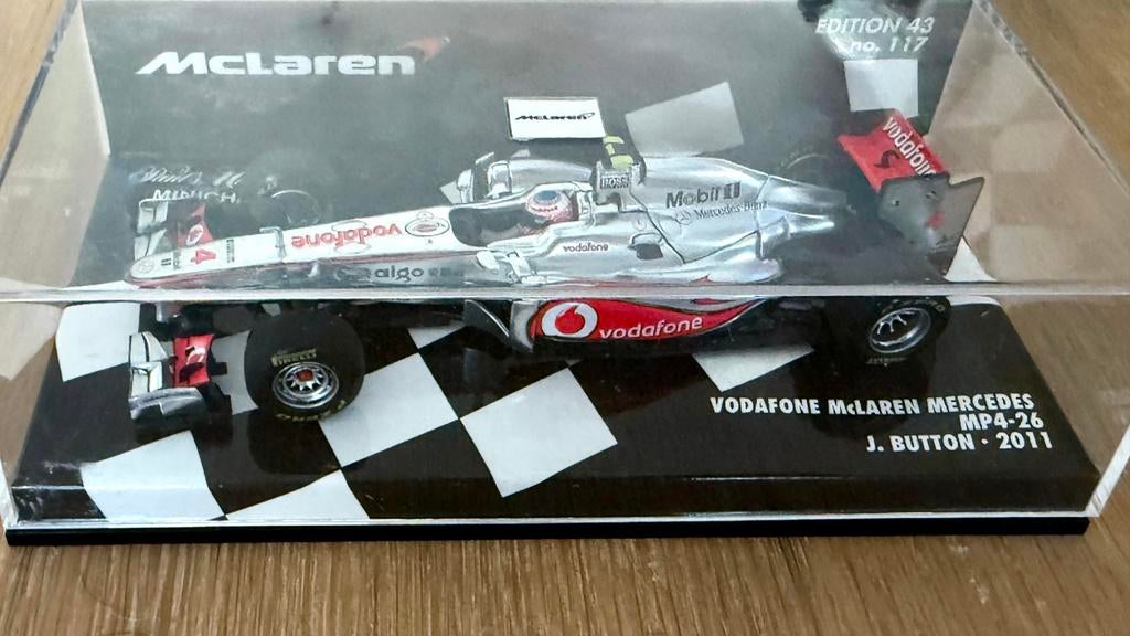 Vodafone McLaren Mercedes MP4-26, Jenson Button (2011), Enlèvement ou Envoi, Comme neuf