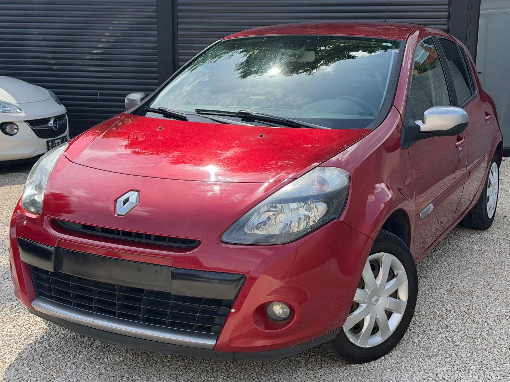 Renault Clio 1.5 Dci 11/2011 NAVI • CLIM DIG, Rouge, Euro 5, Achat, Entreprise