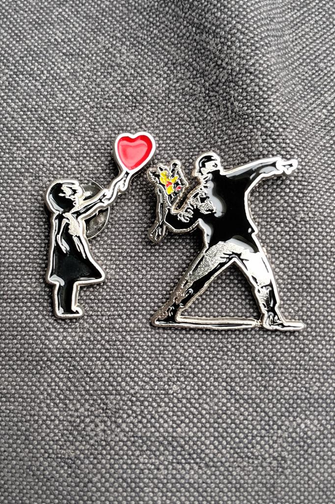 Lot de 2 pins Banksy, Enlèvement ou Envoi, Neuf, Autres matériaux, Autres marques