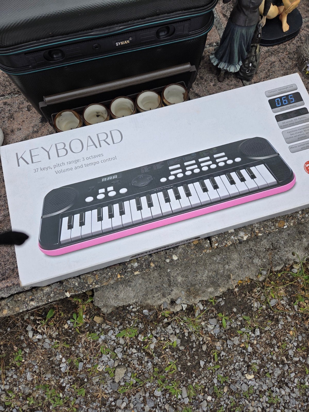 Keyboard, Musique & Instruments, Enlèvement