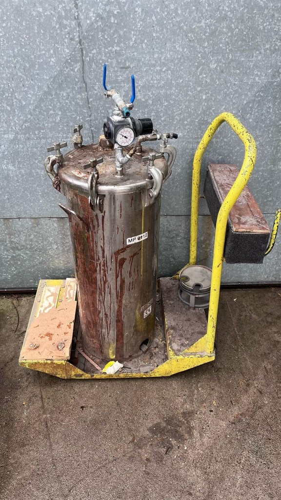 verrijdbare verfspuit 236151 met hogedrukvat 15 gal. rvs, Bricolage & Construction, Enlèvement, Utilisé, Pulvérisateur de peinture ou Pompe à peinture