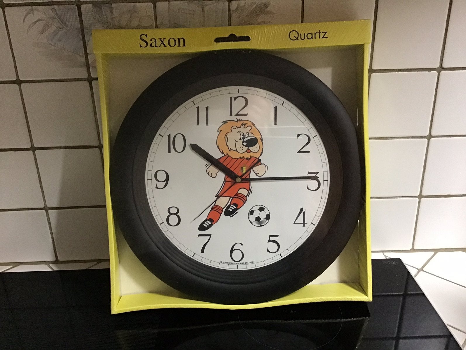 Horloge Fédération belge de football à quartz Saxon, Maison & Meubles, Accessoires pour la Maison | Horloges, Enlèvement ou Envoi