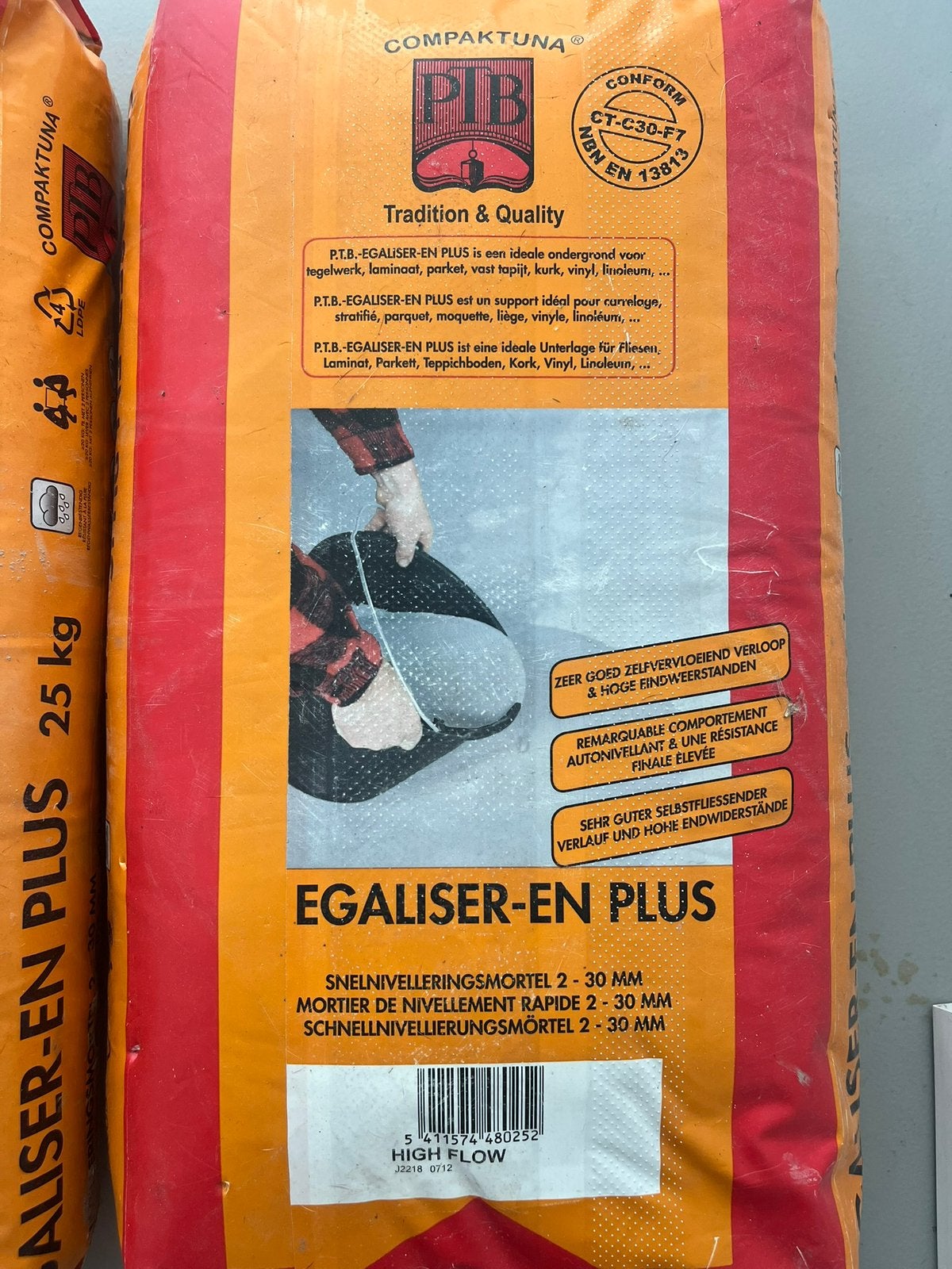 Kompaktuna egalisatie mortel, Doe-het-zelf en Bouw, Ophalen, Nieuw