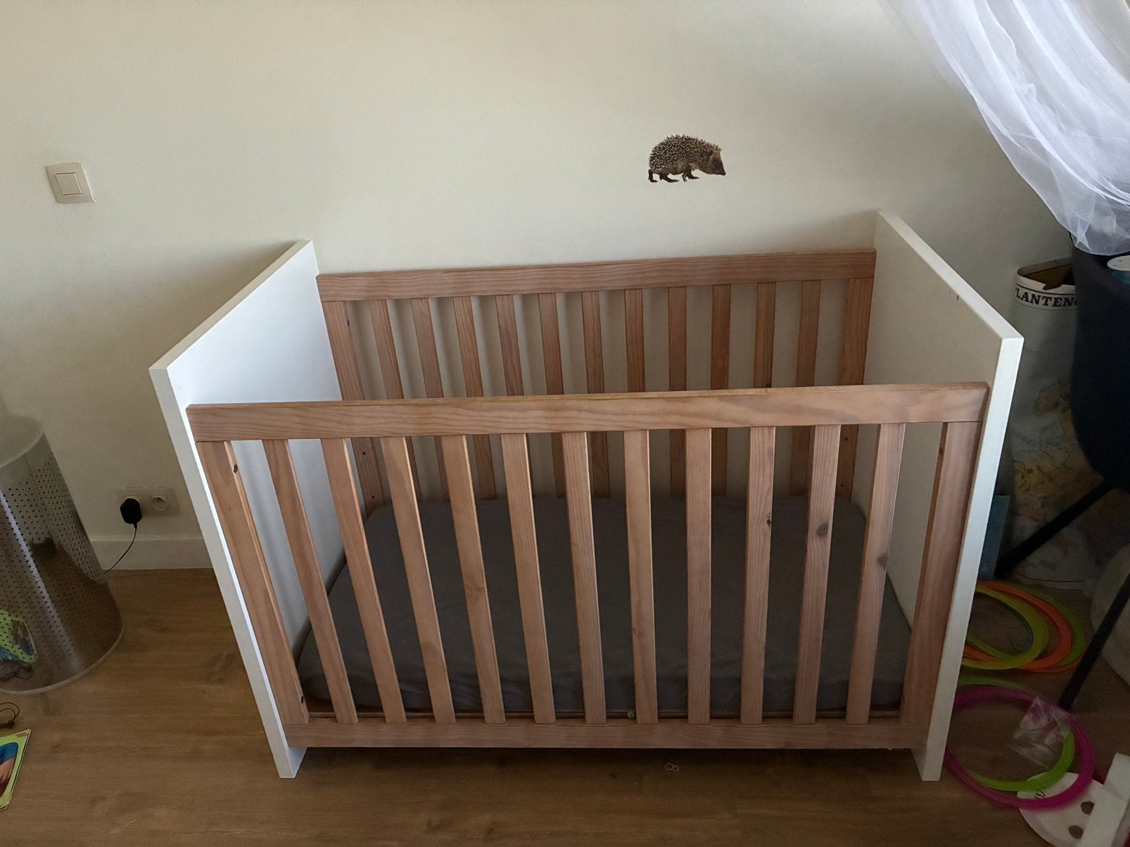 Mooi babybedje met matras, AeroSleep & laken (compleet!), Ophalen, Zo goed als nieuw