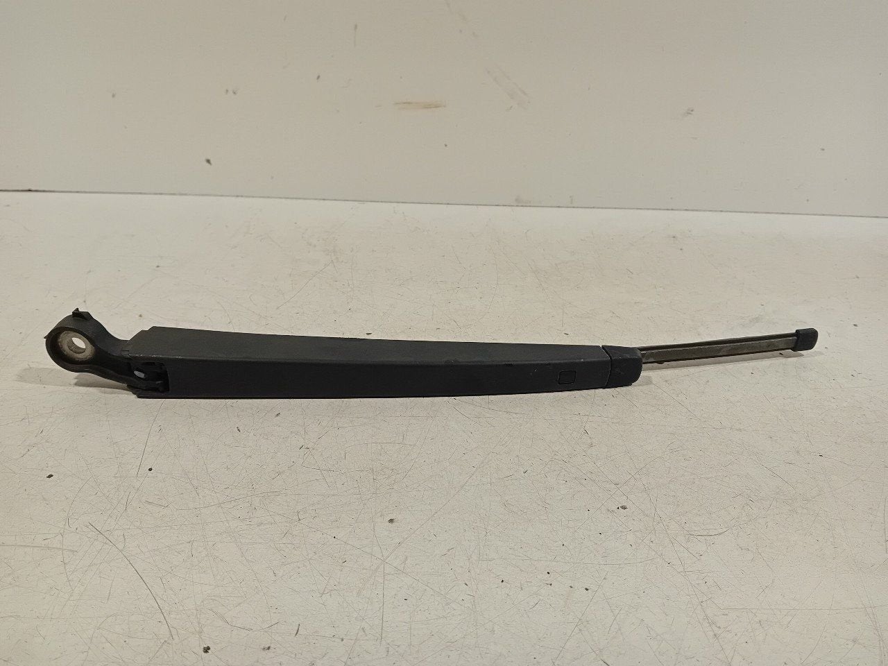 Ruitenwisserarm achterruit Volkswagen Golf, Auto-onderdelen, Onderdelen@venauto.nl, Van der Ven Autorecycling B.V., Gebruikt, Ettenseweg 76, 4706 PB Roosendaal, The Netherlands