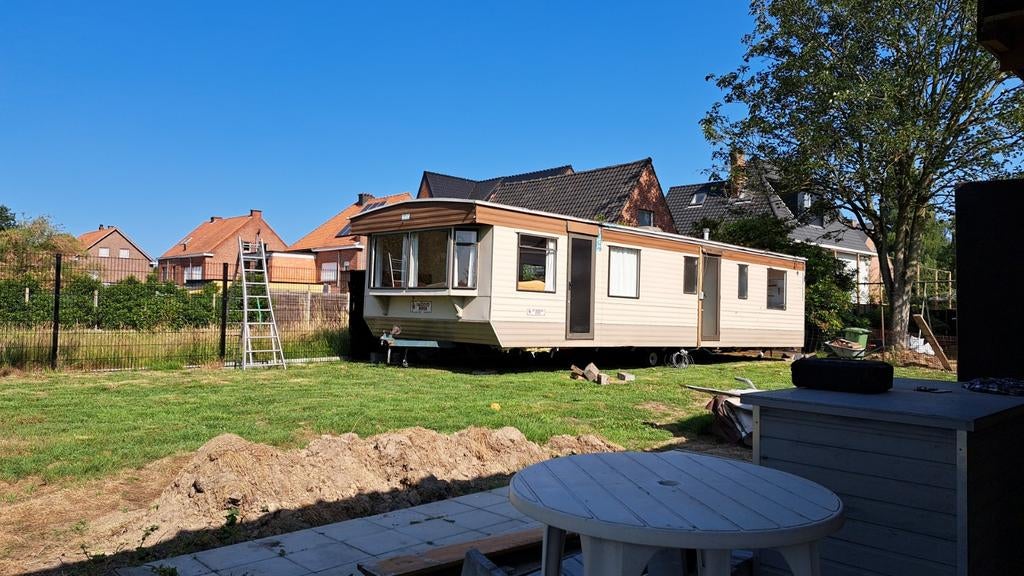 Stacaravan  3,8 x 11 meter, Caravans en Kamperen, Caravans, Particulier, Koelkast