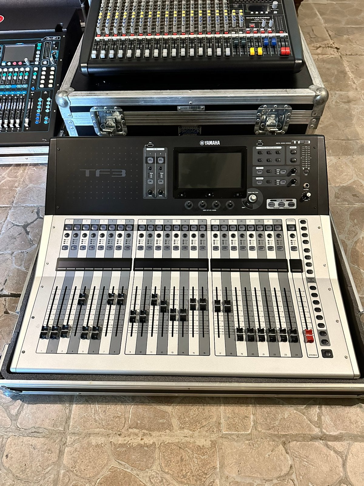 Yamaha tf 3 24 kanal, Ophalen of Verzenden, Zo goed als nieuw
